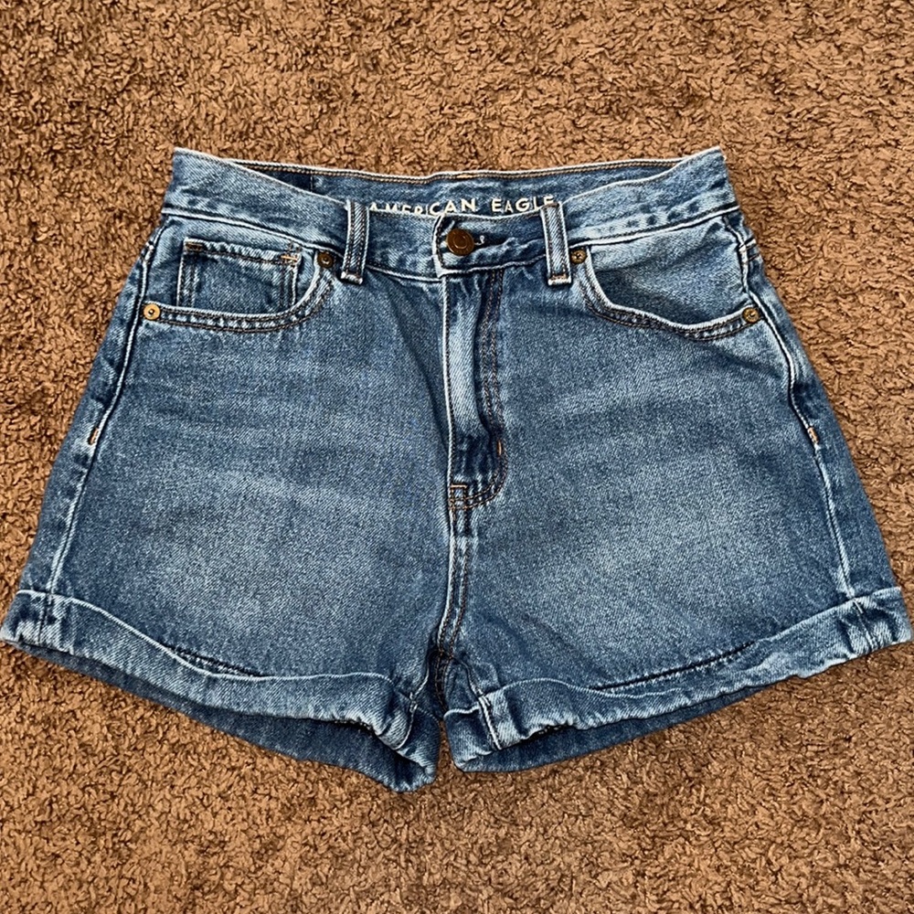 American Eagle Mom Short